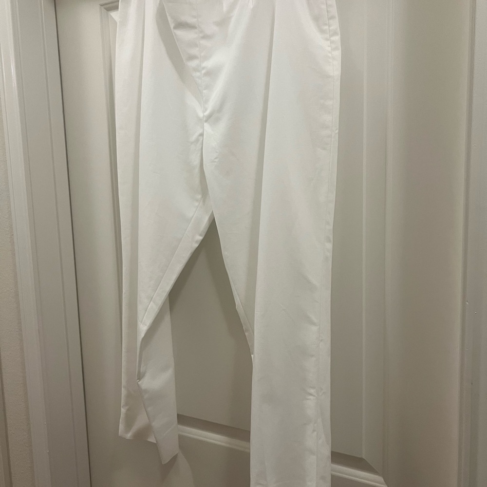 Lafayette 148 NY white crops, US size 16 NWT.